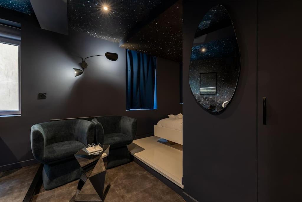 Galaxy La Tete Dans Les Etoiles Apartment Riom Exterior photo